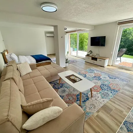 Dom wakacyjny Rest House