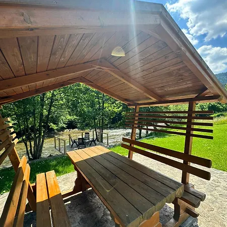 Rest House Hébergement de vacances *